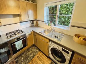 Kitchen- click for photo gallery